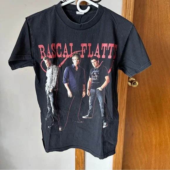 2/$30 || Rascal Flatts 2010 Tour Tee - Picture 1 of 4